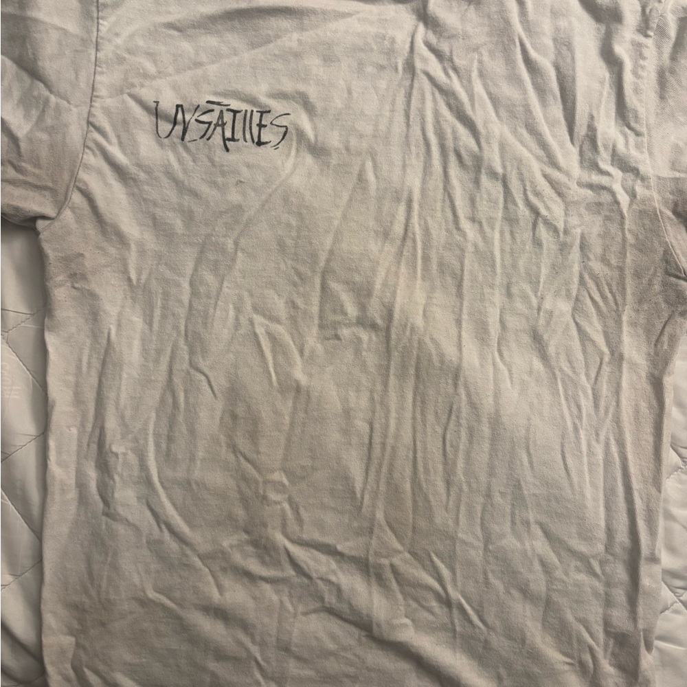 UVSAILLES Graphic Tee with Bold Text - Picture 2 of 2